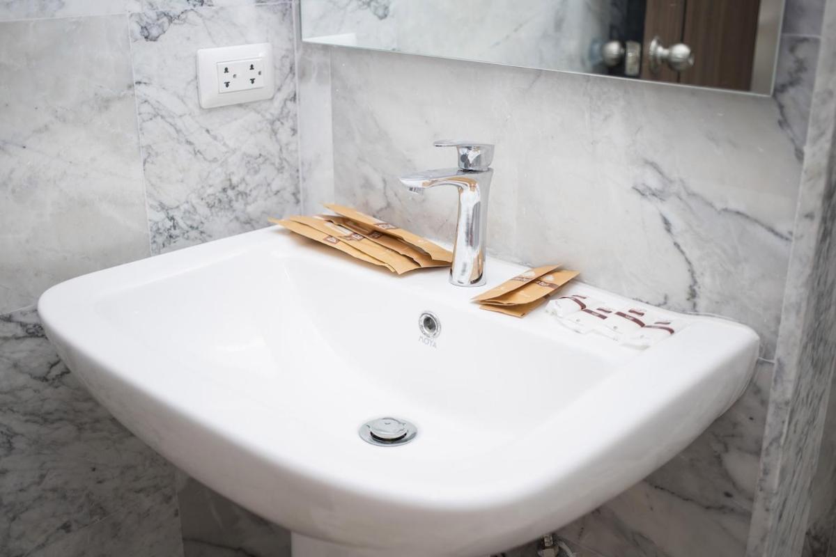 Апартаменты 1Br Naiharn Beach S311 By Ibg Property Nai Harn Exteriör bild